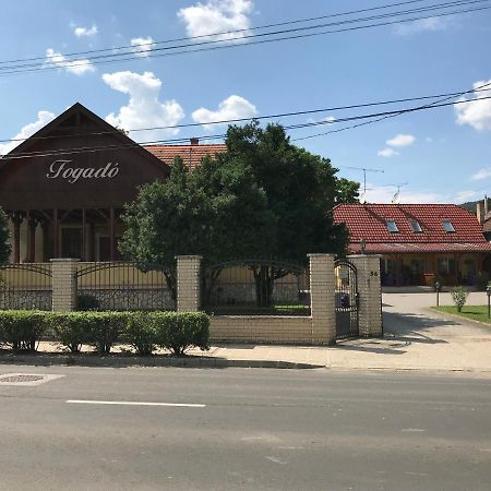Szent Istvan Fogado Nagymaros Bagian luar foto